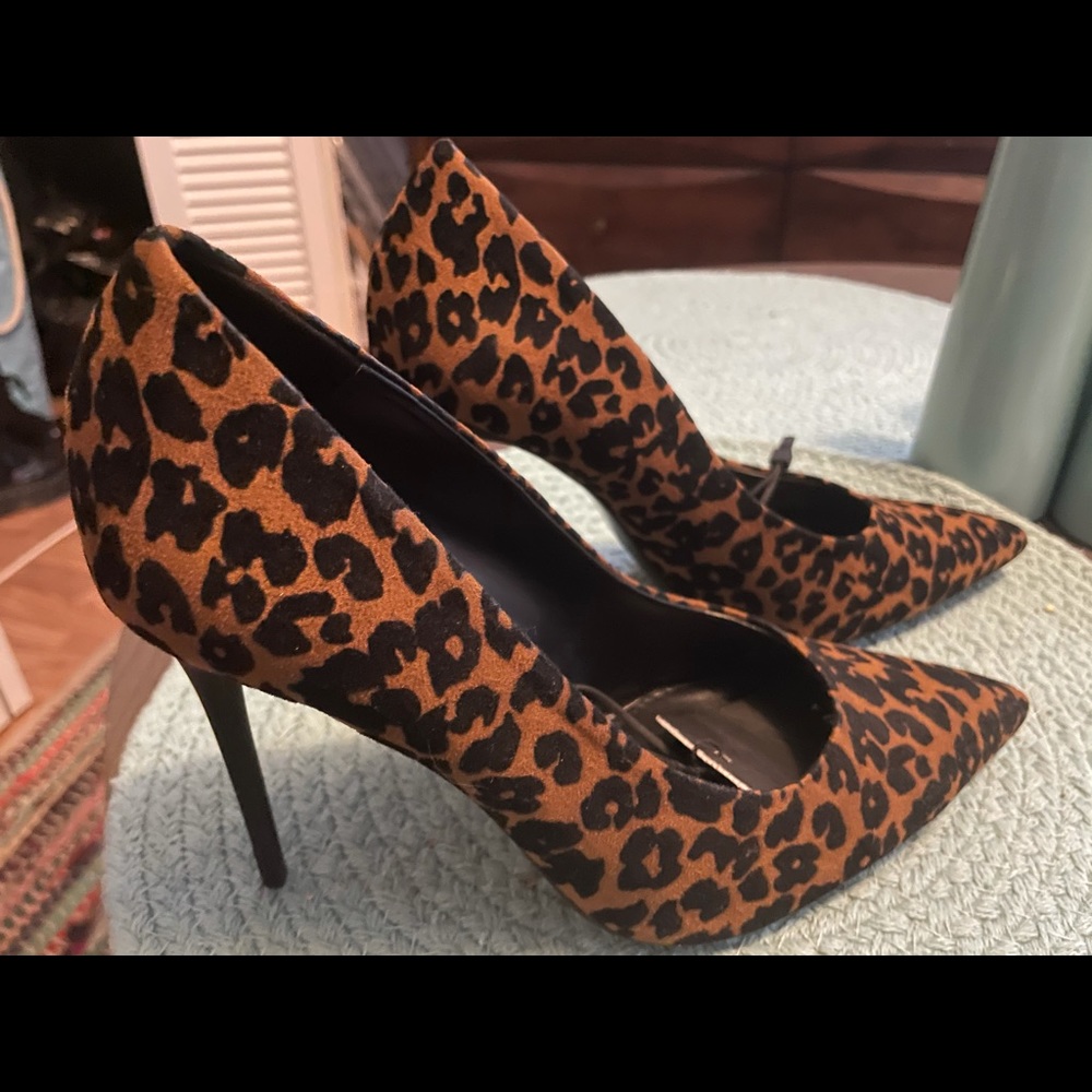 Zara leopard heels